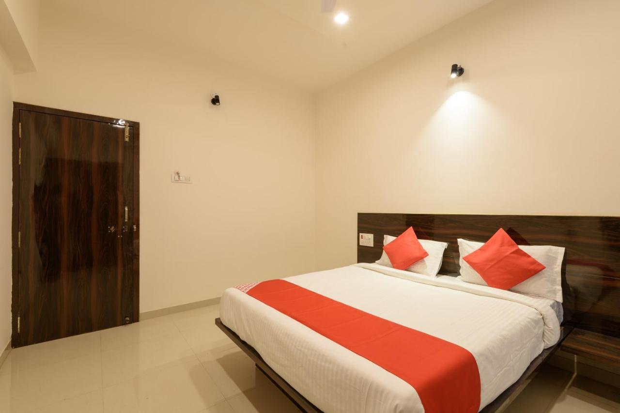 Oyo 22964 Kundan Lawns Hotel Shirdi Exterior photo