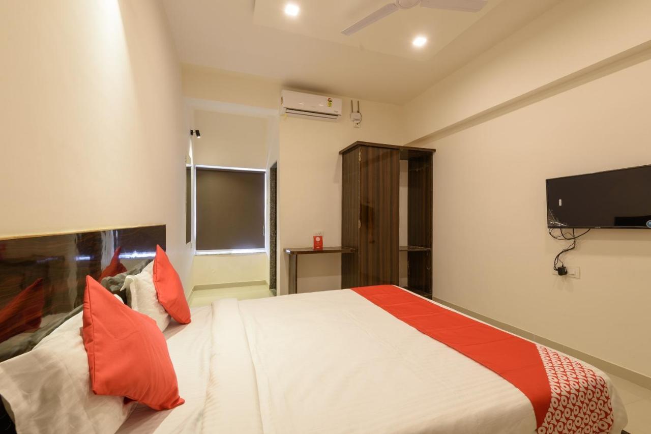 Oyo 22964 Kundan Lawns Hotel Shirdi Exterior photo